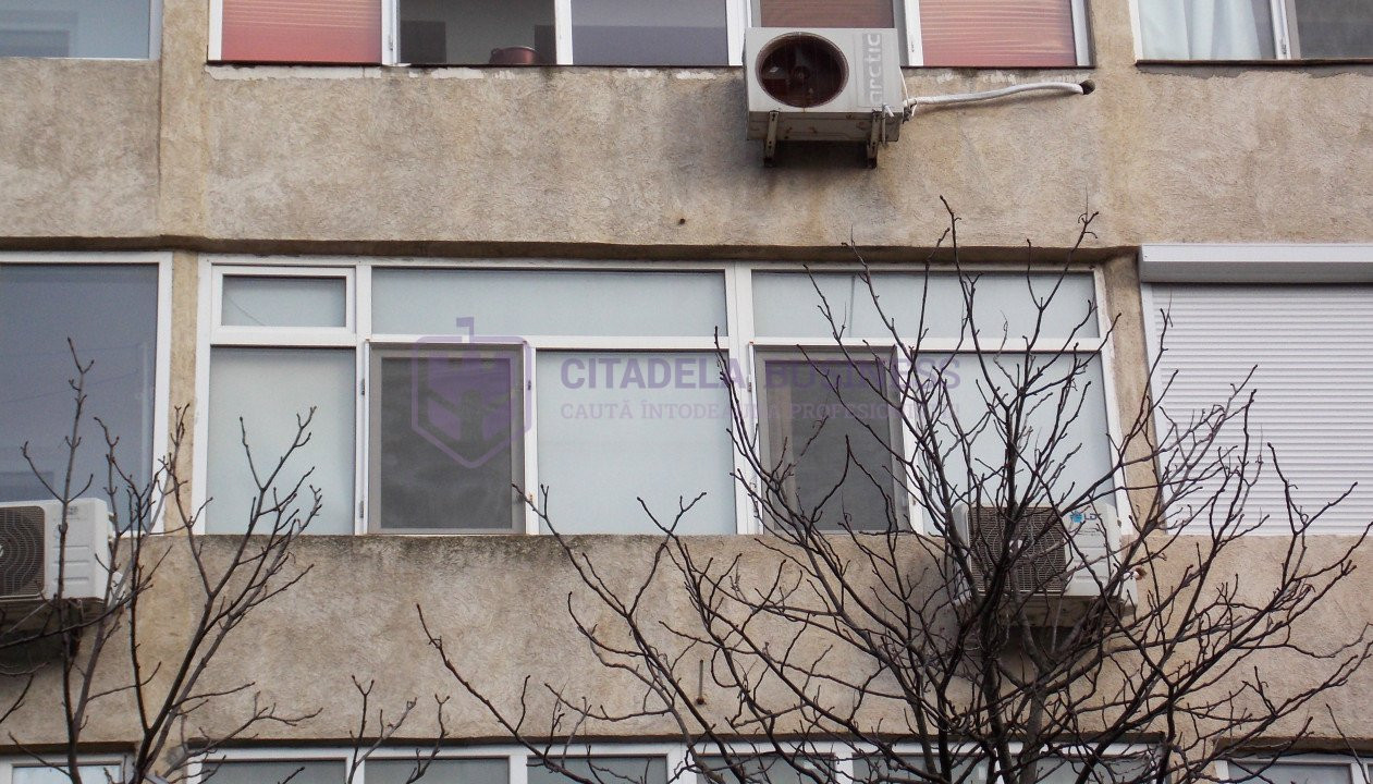 TOMIS NORD - CAMERA DE COMERT - GARSONIERA CU BALCON MARE!