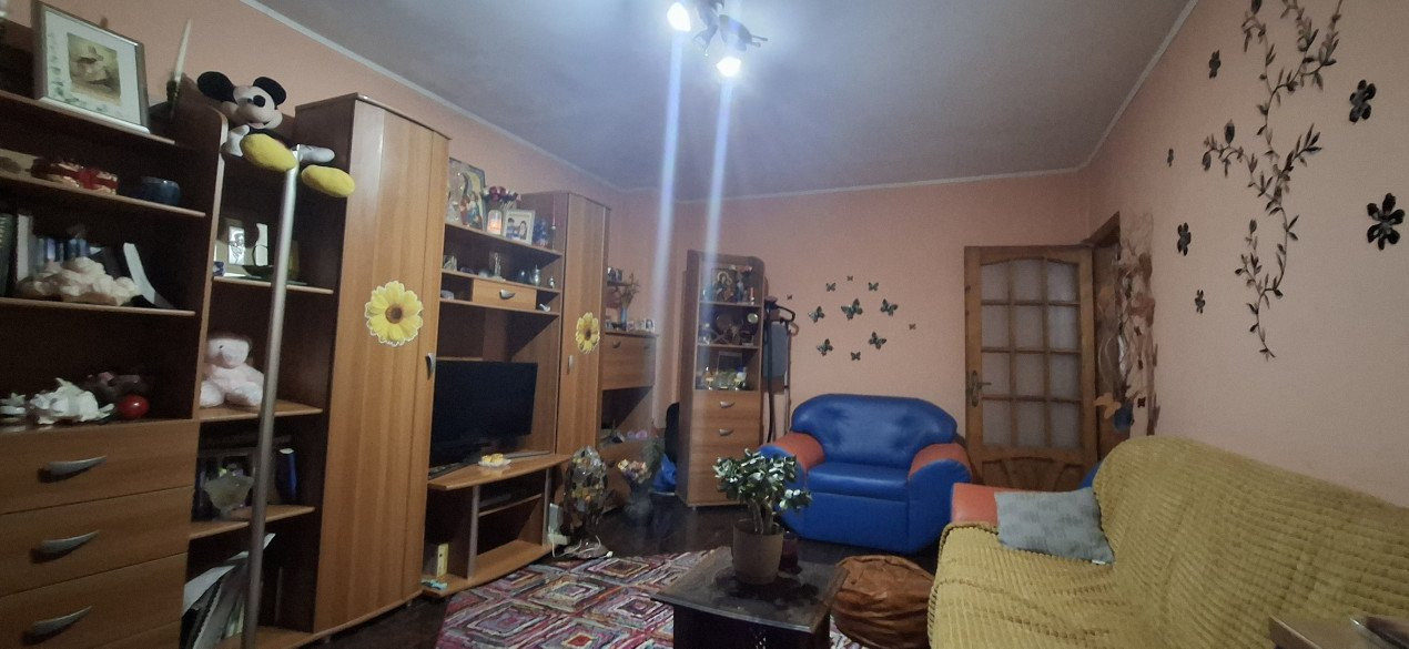 Institutul de marina - Apartament 2 camere, etaj 3 , centrala gaze