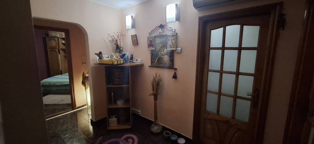 Institutul de marina - Apartament 2 camere, etaj 3 , centrala gaze