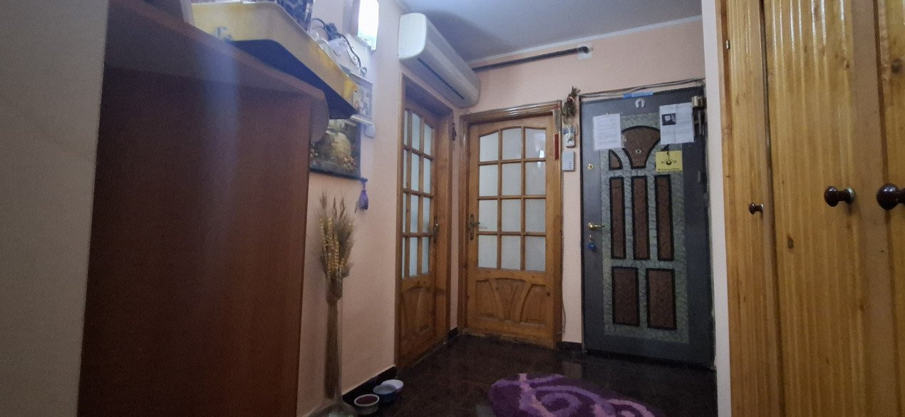 Institutul de marina - Apartament 2 camere, etaj 3 , centrala gaze