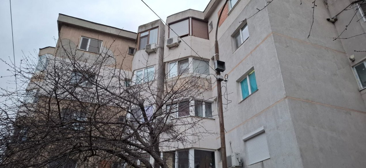 Institutul de marina - Apartament 2 camere, etaj 3 , centrala gaze