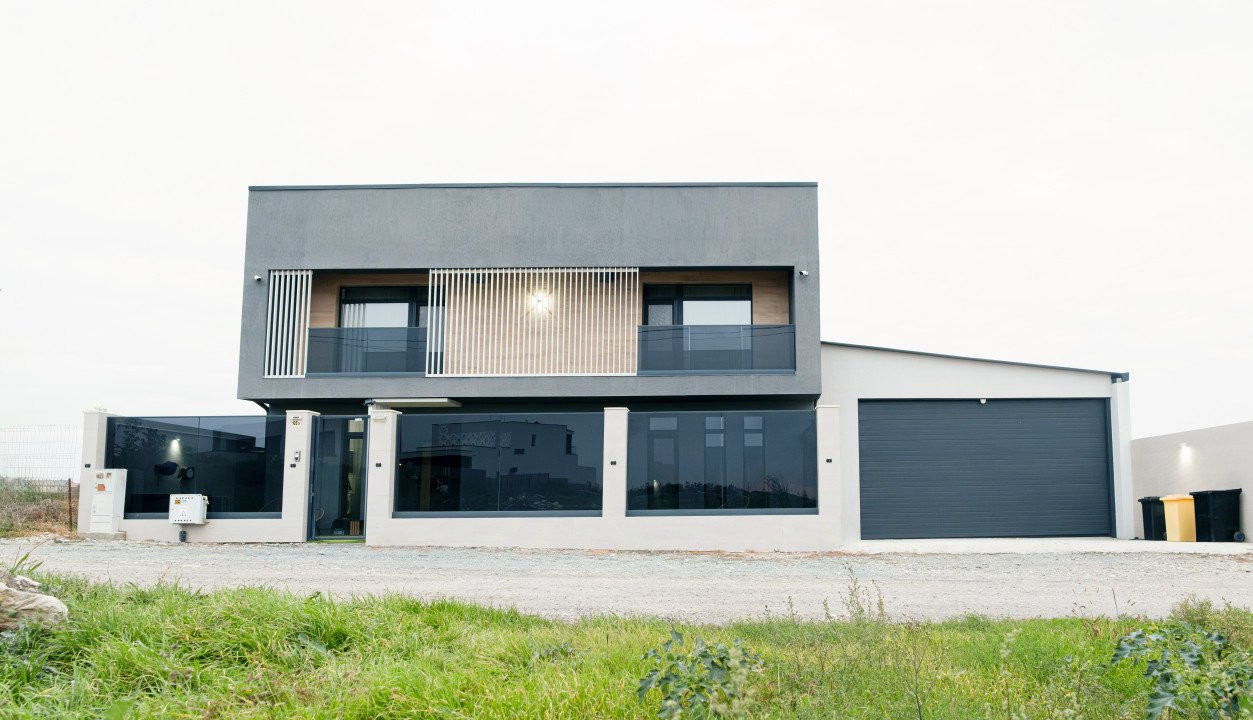Vilă Exclusivistă pe malul lacului Siutghiol în Ovidiu