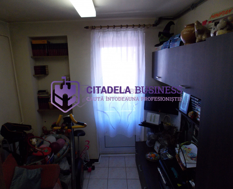 I.C.I.L. - Apartament 2 camere, transformat în 3 camere