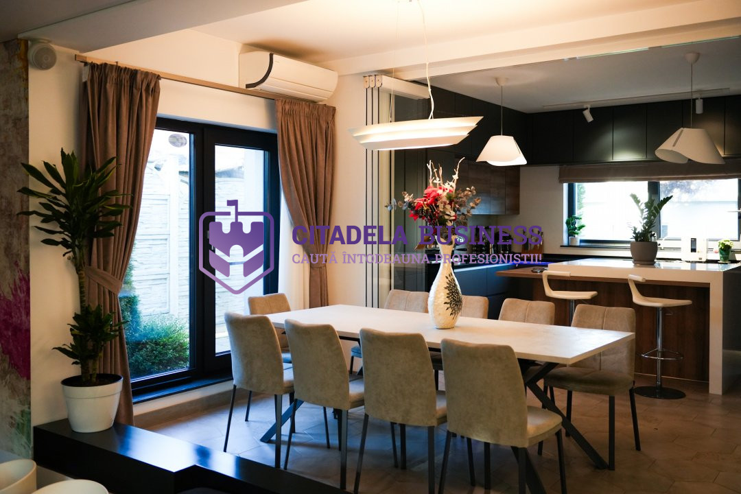 PALAZU MARE - Casa Viselor: Vila cu Guest House și Grădină de Poveste!