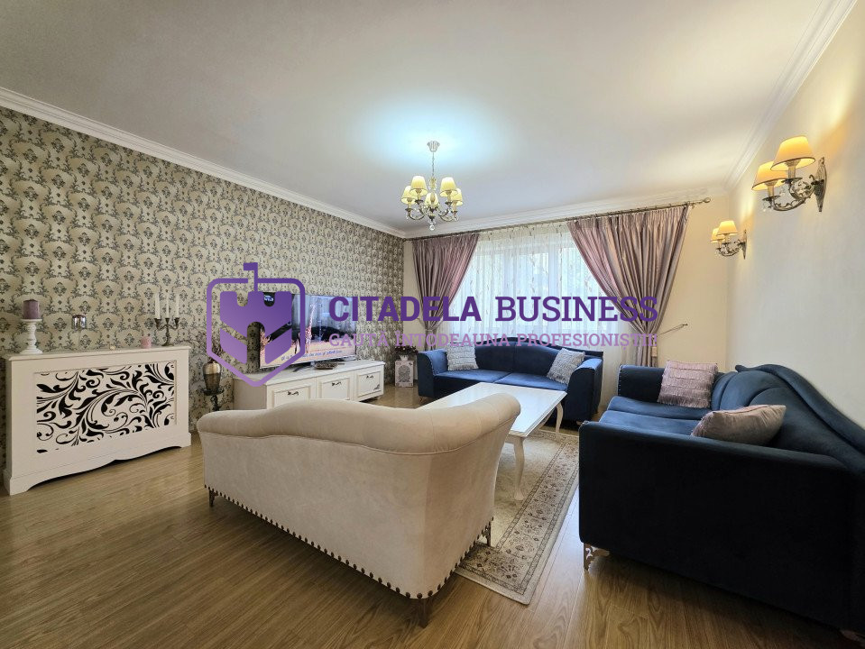 Vila de vanzare - Mamaia Nord, la doar 100 m de plaja