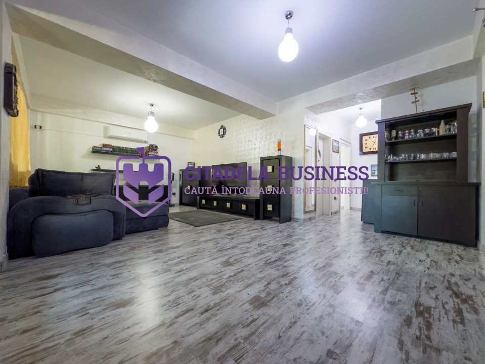 Apartament spatios de 160mp, cu 3 bai si terasa imensa de 50mp in Tomis Plus