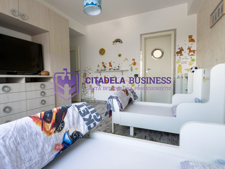 Apartament spatios de 160mp, cu 3 bai si terasa imensa de 50mp in Tomis Plus