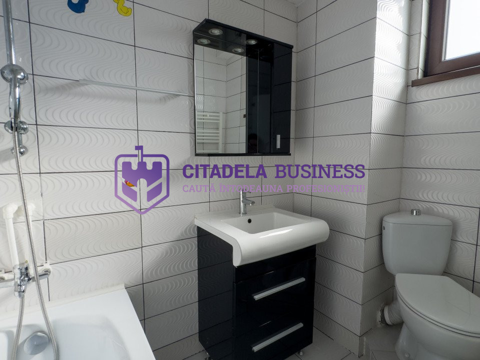 Apartament spatios de 160mp, cu 3 bai si terasa imensa de 50mp in Tomis Plus