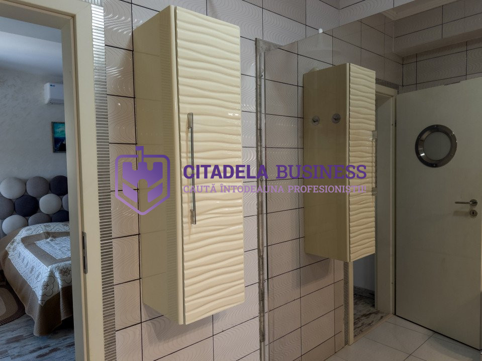 Apartament spatios de 160mp, cu 3 bai si terasa imensa de 50mp in Tomis Plus