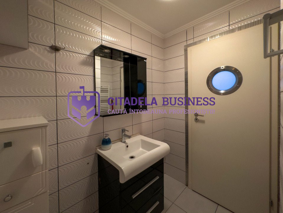 Apartament spatios de 160mp, cu 3 bai si terasa imensa de 50mp in Tomis Plus
