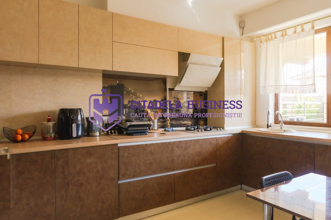 PALAZU MARE -  Vila Duplex cu 4 Camere, Panorama Superba si Curte Amenajata