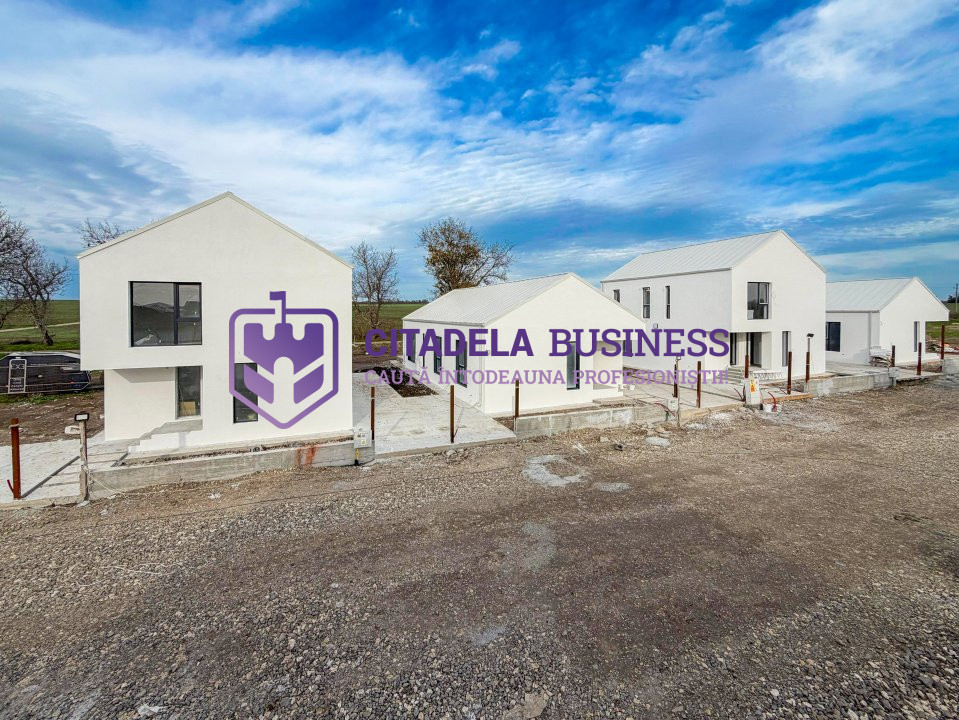 Vila P+1 in Valu lui Traian, pe partea dreapta - Avostar Villas