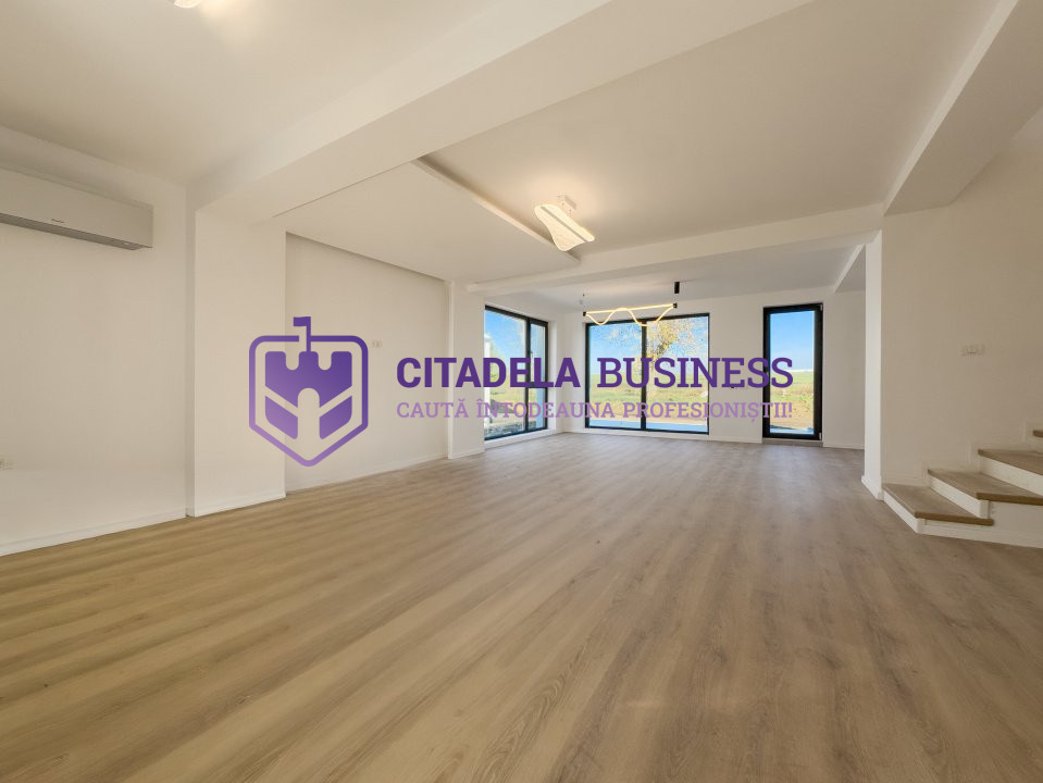 Vila P+1 in Valu lui Traian, pe partea dreapta - Avostar Villas