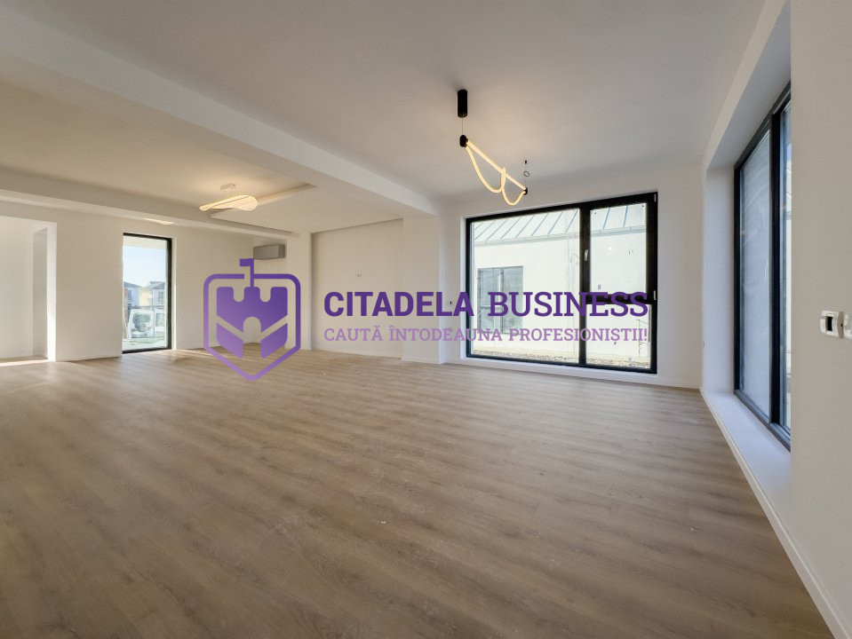 Vila P+1 in Valu lui Traian, pe partea dreapta - Avostar Villas