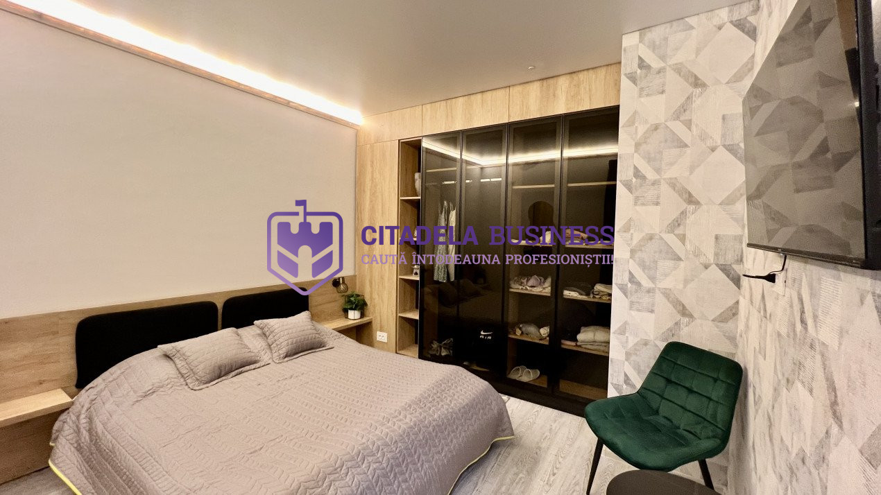 White Titanic apartament cu 3 camere vedere la MARE MOBILAT și utilat
