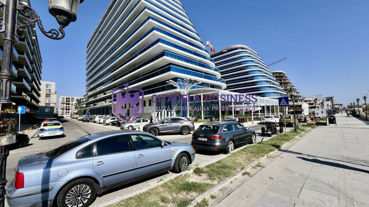 White Titanic apartament cu 3 camere vedere la MARE MOBILAT și utilat