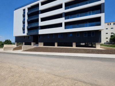 Proiect premium - zona Campus, Vedere la lac, ap 3cam de vanzare.