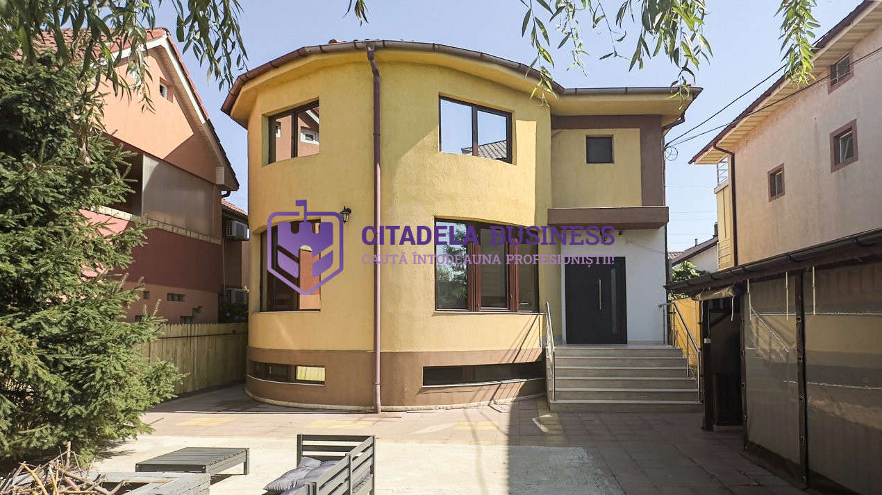 Vila D+P+1E cu 7 camere in Eforie Nord - ideal investiție 