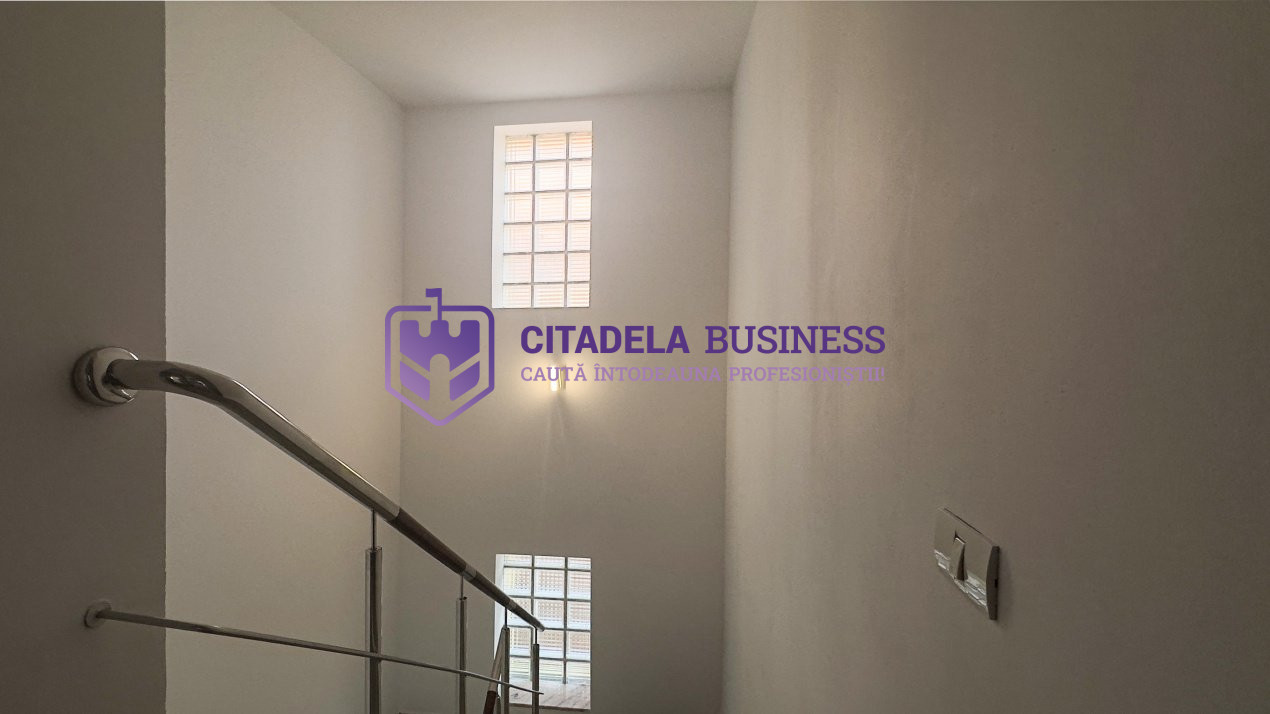 Vila D+P+1E cu 7 camere in Eforie Nord - ideal investiție 