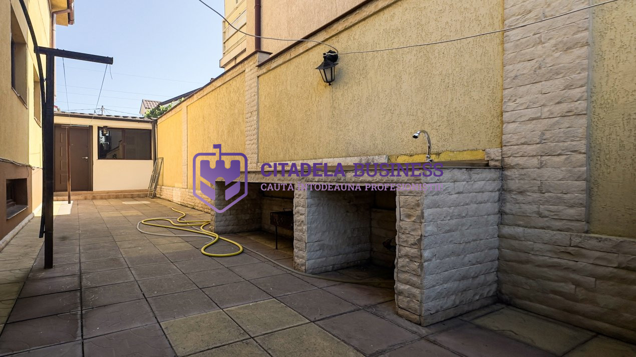Vila D+P+1E cu 7 camere in Eforie Nord - ideal investiție 