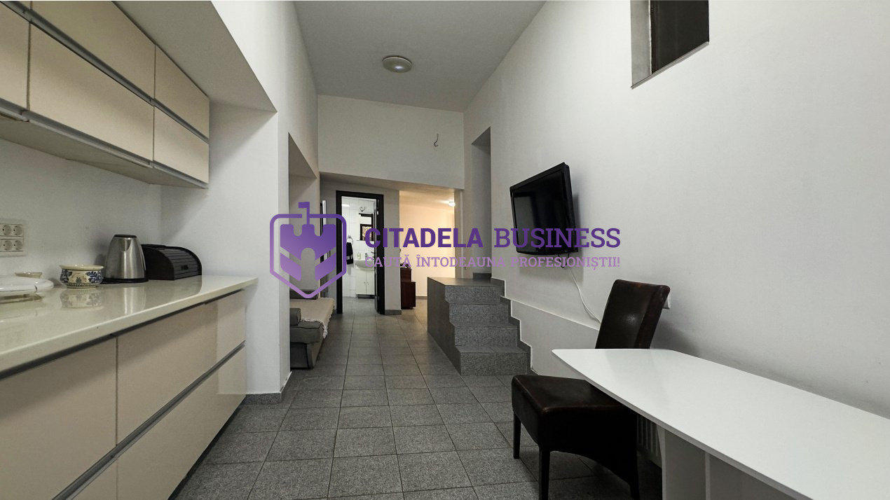 Vila D+P+1E cu 7 camere in Eforie Nord - ideal investiție 