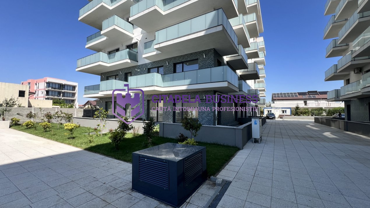 Apartament decomandat cu bucatarie inchisa, luminos, piscina
