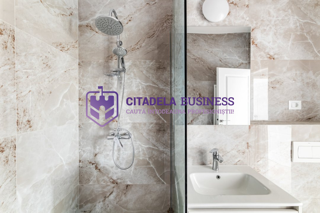 Apartament decomandat cu bucatarie inchisa, luminos, piscina