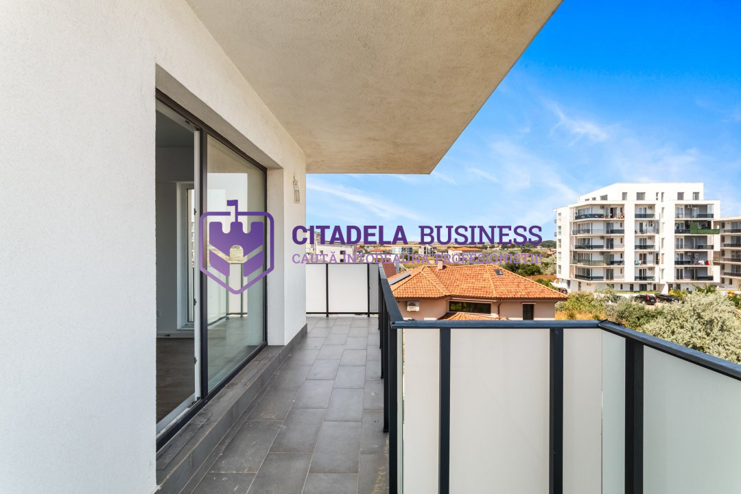 Apartament decomandat cu bucatarie inchisa, luminos, piscina