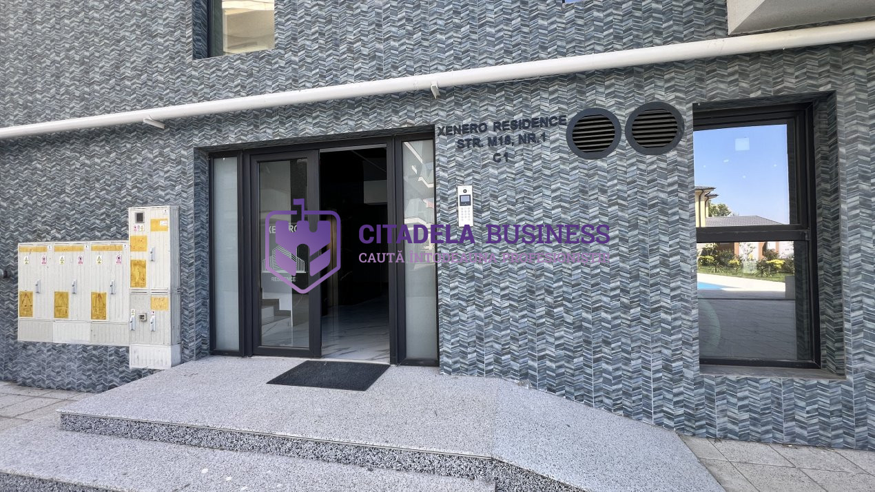 Apartament cu vederea spre curtea interioara si spre PISCINA