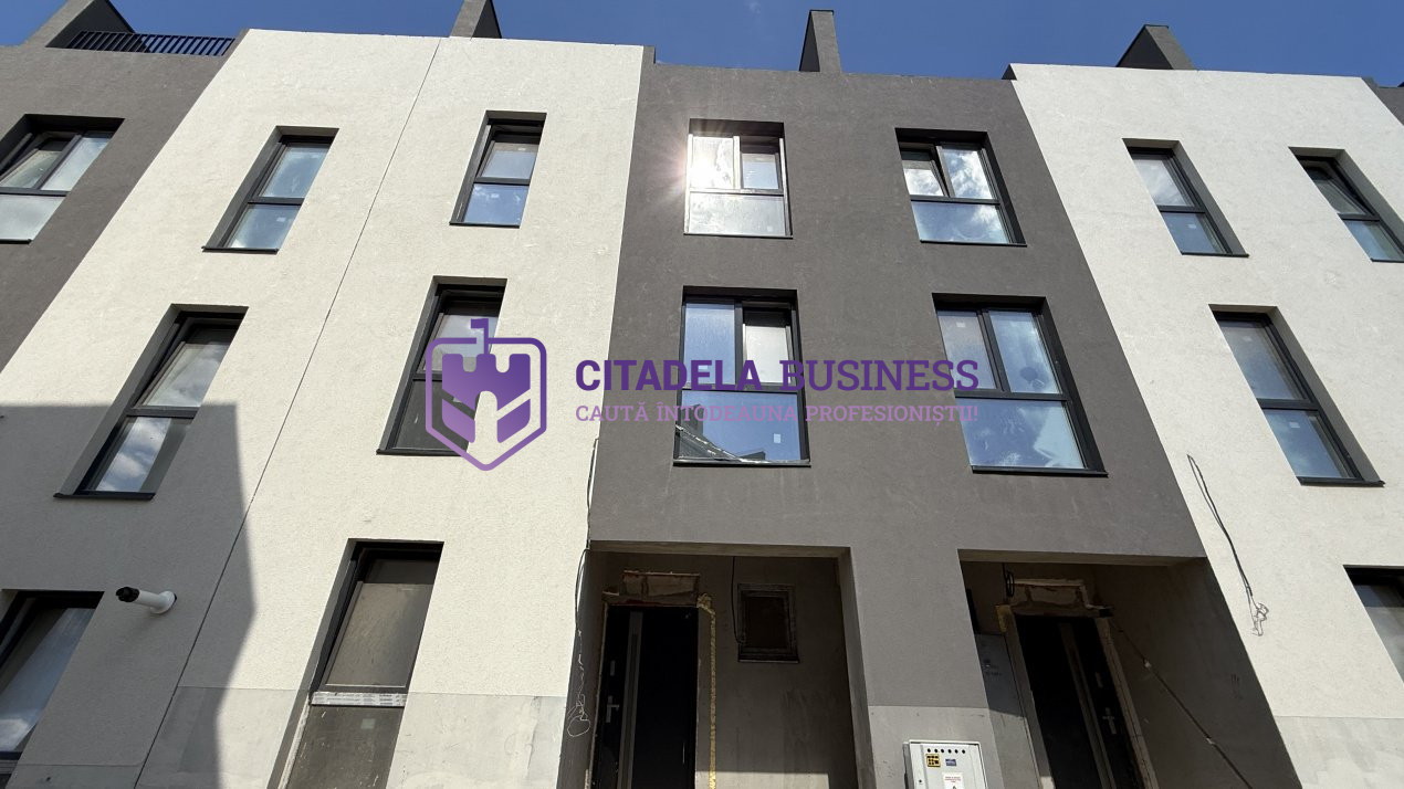 Townhouse P+2+3r terasa, 5 camere, in Kamsas, zona de case, finalizata