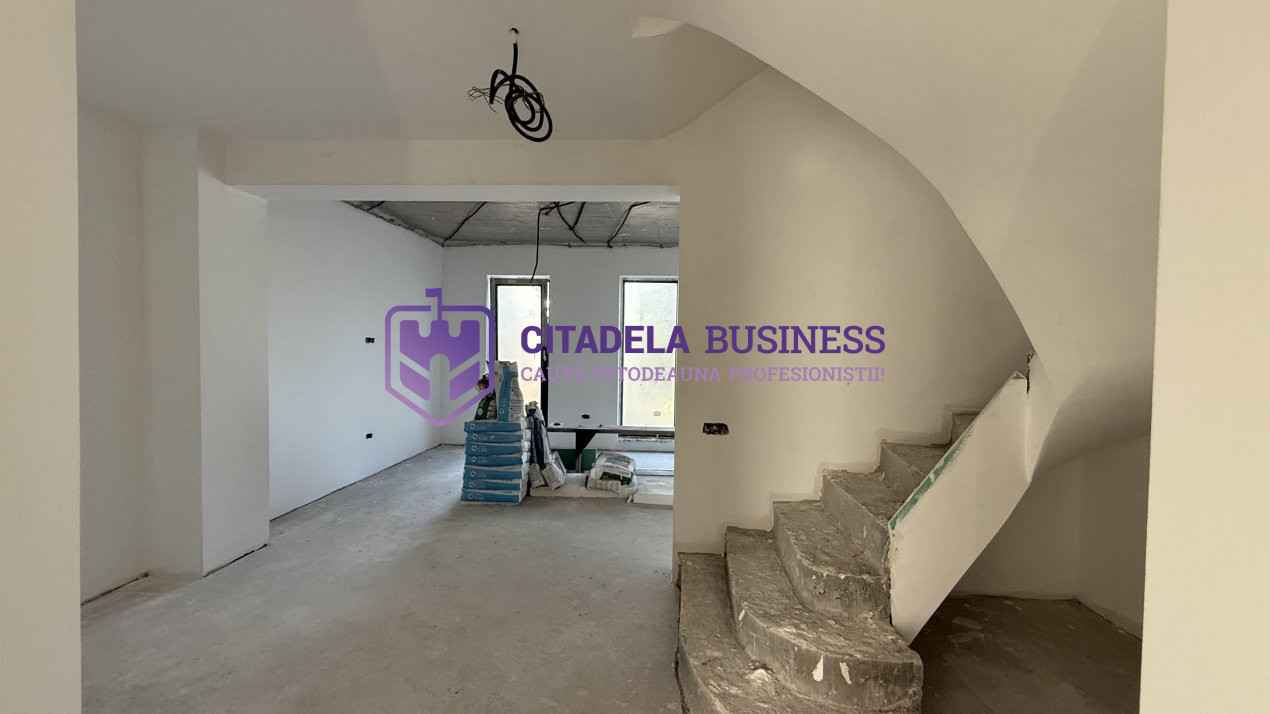 Townhouse P+2+3r terasa, 5 camere, in Kamsas, zona de case, finalizata