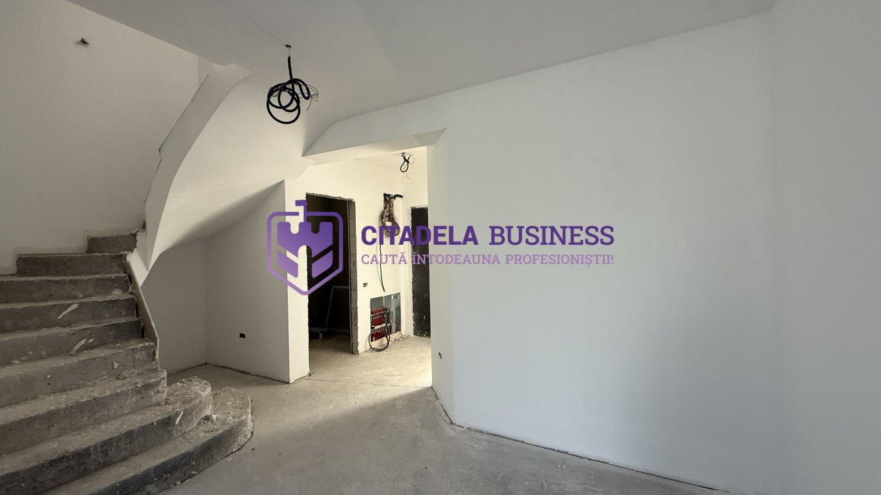 Townhouse P+2+3r terasa, 5 camere, in Kamsas, zona de case, finalizata