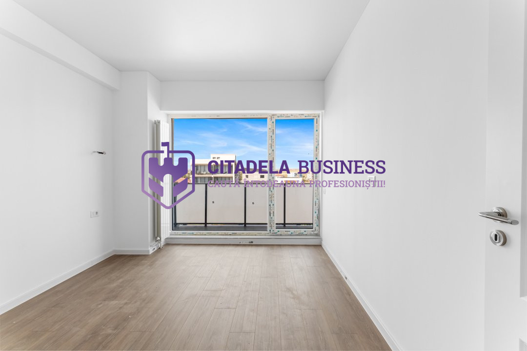 Apartament decomandat cu bucatarie inchisa, luminos, piscina