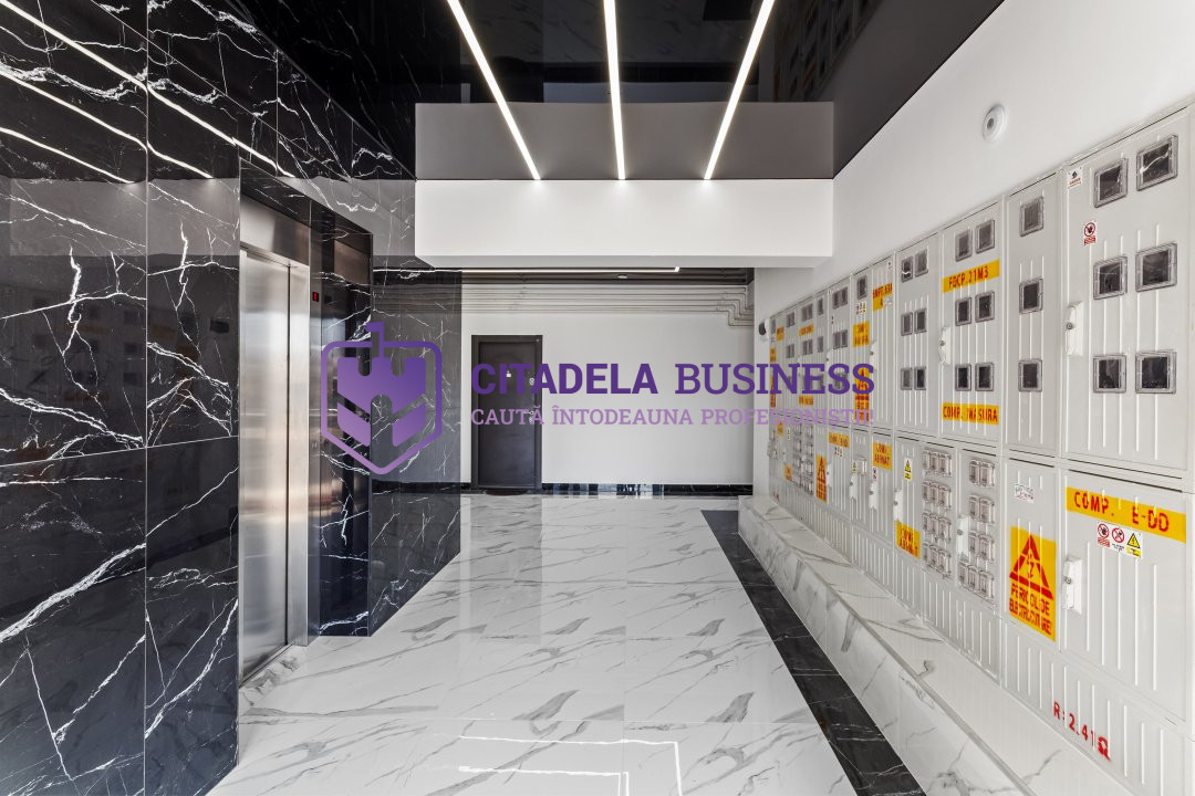 Apartament decomandat cu bucatarie inchisa, luminos, piscina