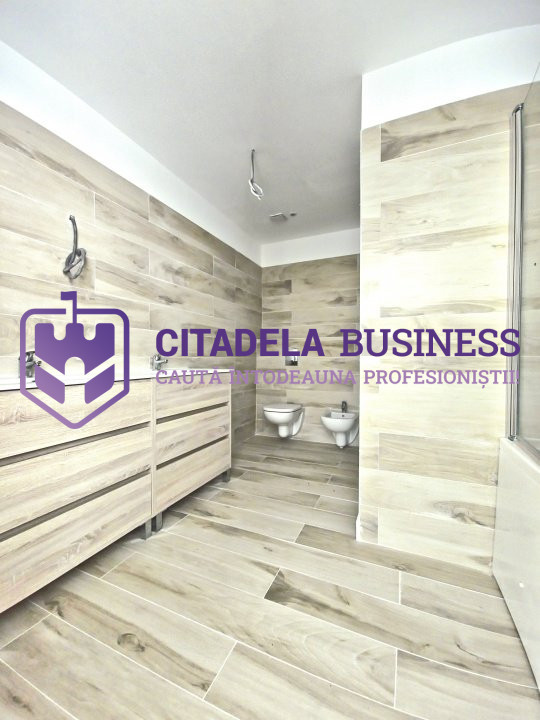 Vedere unică la mare și lac! Apartament spațios cu 4 camere în Marina surf