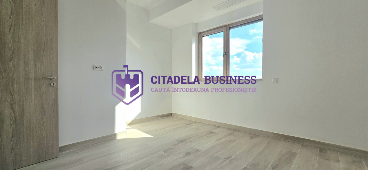 Vedere unică la mare și lac! Apartament spațios cu 4 camere în Marina surf