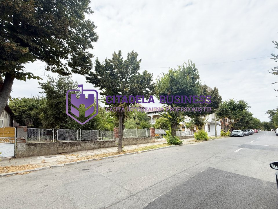 Teren pentru dezvoltare nouă (demolare & reconstrucție), 2116 mp 