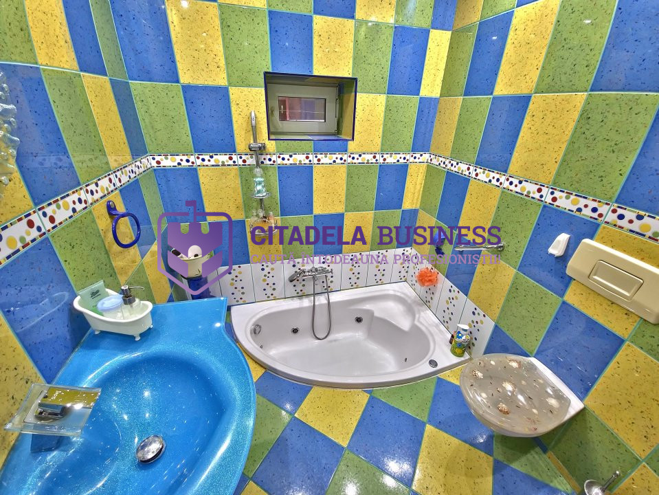 Pensiune 17 camere în Eforie Nord – afacere de familie, gata de exploatare