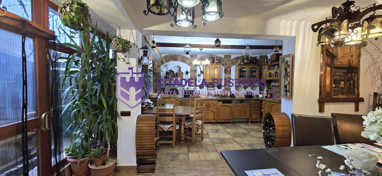 Pensiune 17 camere în Eforie Nord – afacere de familie, gata de exploatare