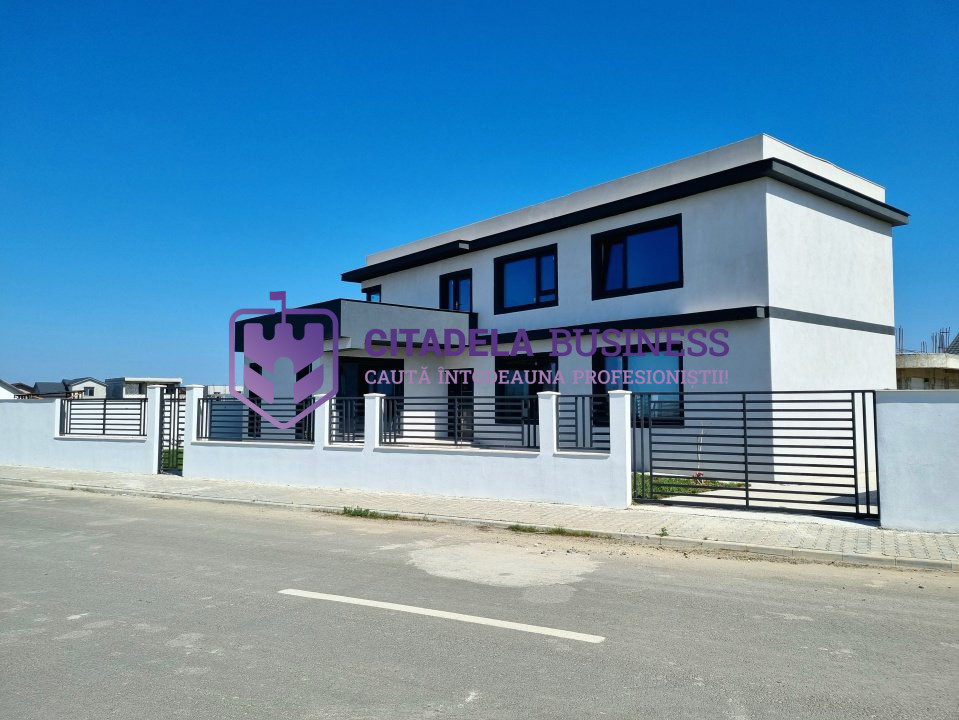 Casa P+1 in Navodari, cartier Midia Sat, vedere spre Lacul Tasaul 