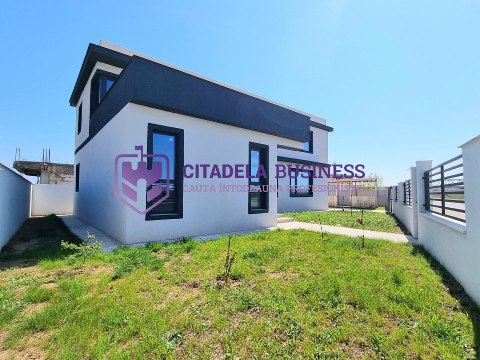 Casa P+1 in Navodari, cartier Midia Sat, vedere spre Lacul Tasaul 