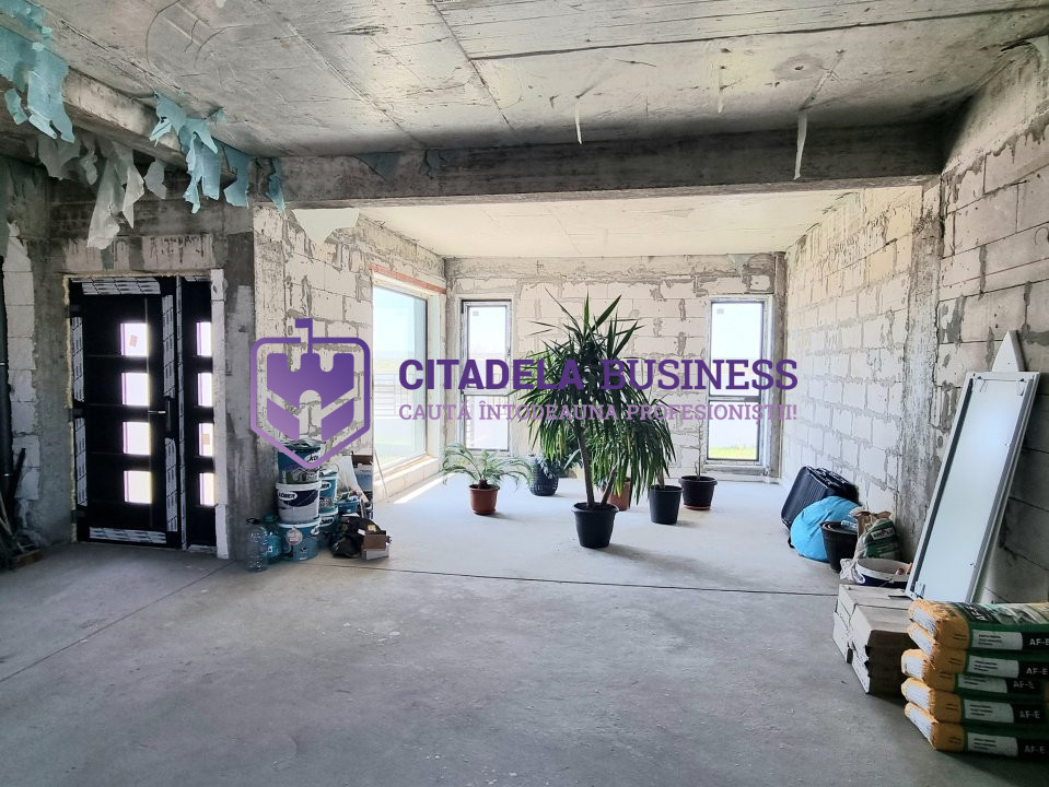 Casa P+1 in Navodari, cartier Midia Sat, vedere spre Lacul Tasaul 