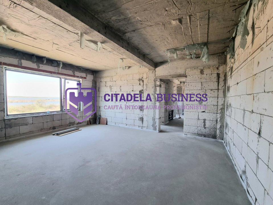 Casa P+1 in Navodari, cartier Midia Sat, vedere spre Lacul Tasaul 