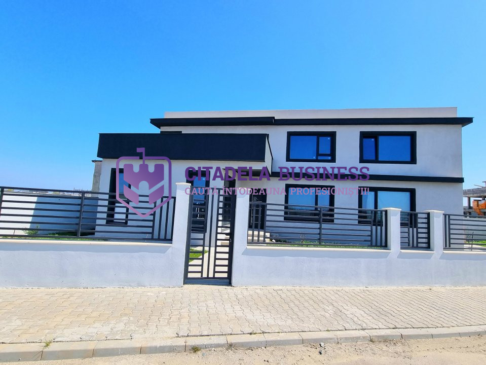 Casa P+1 in Navodari, cartier Midia Sat, vedere spre Lacul Tasaul 