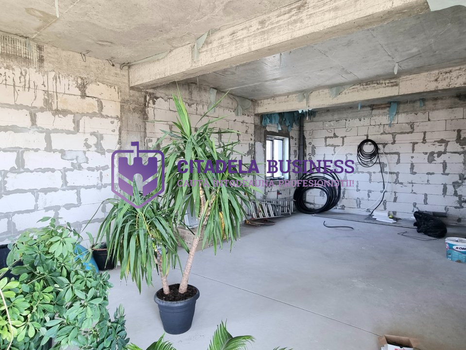 Casa P+1 in Navodari, cartier Midia Sat, vedere spre Lacul Tasaul 