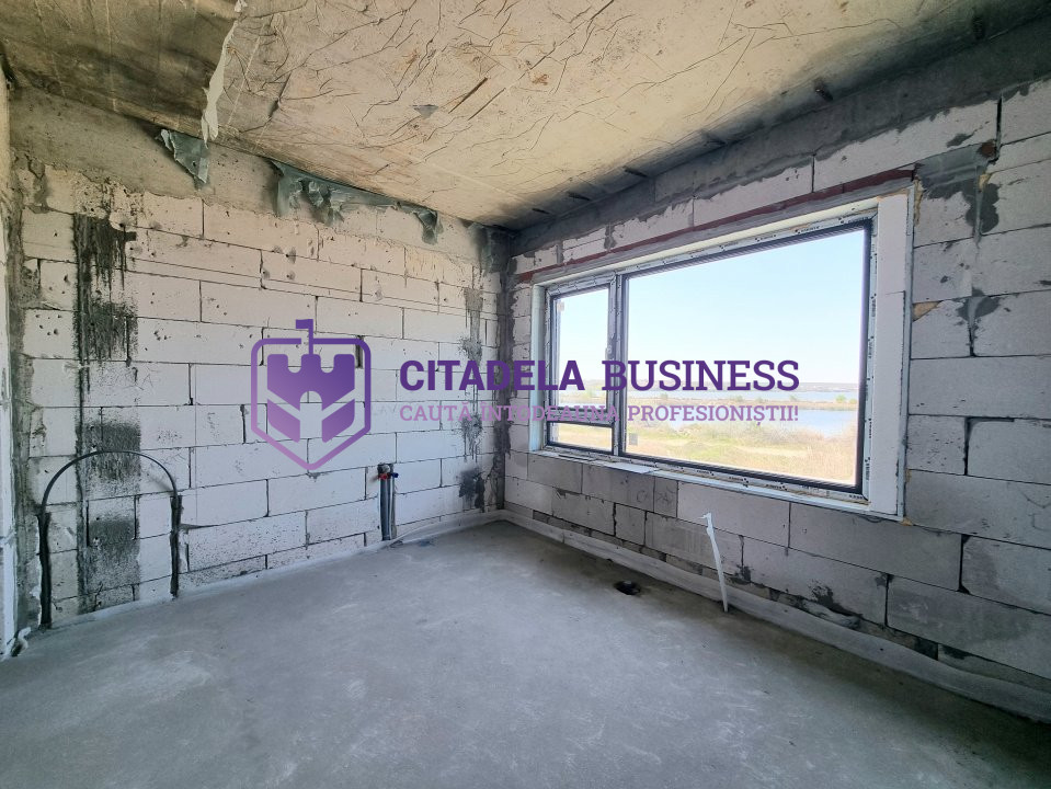 Casa P+1 in Navodari, cartier Midia Sat, vedere spre Lacul Tasaul 