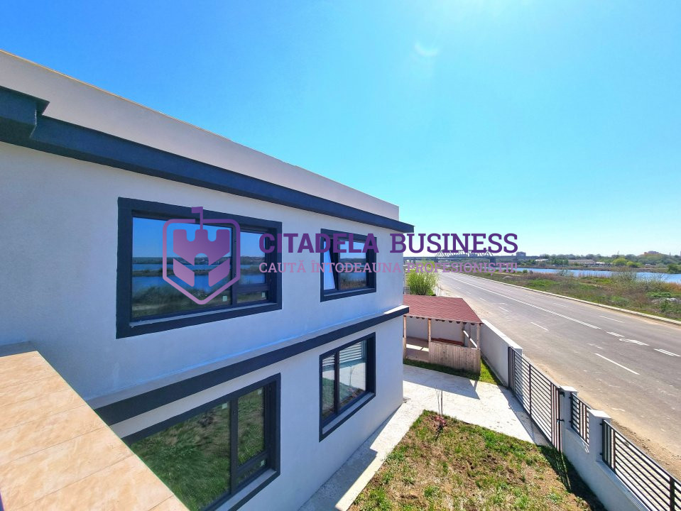 Casa P+1 in Navodari, cartier Midia Sat, vedere spre Lacul Tasaul 