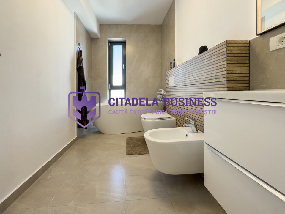 Vila P+1 in Valu lui Traian, pe partea dreapta - Avostar Villas