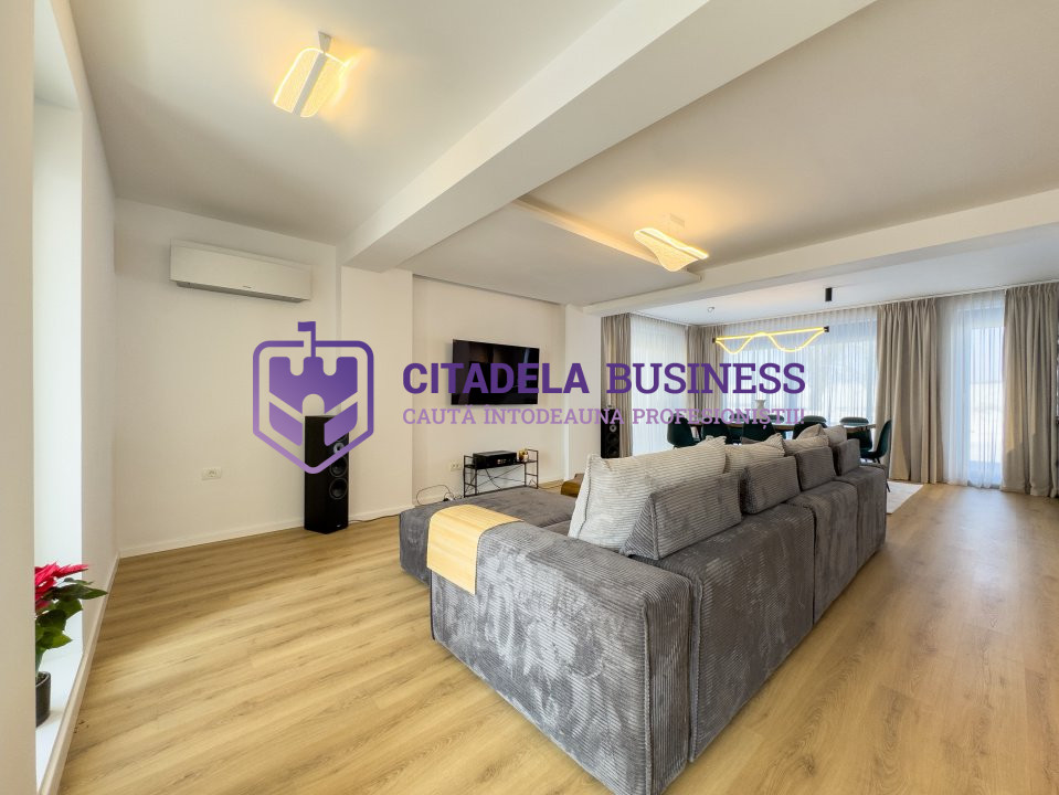 Vila P+1 in Valu lui Traian, pe partea dreapta - Avostar Villas