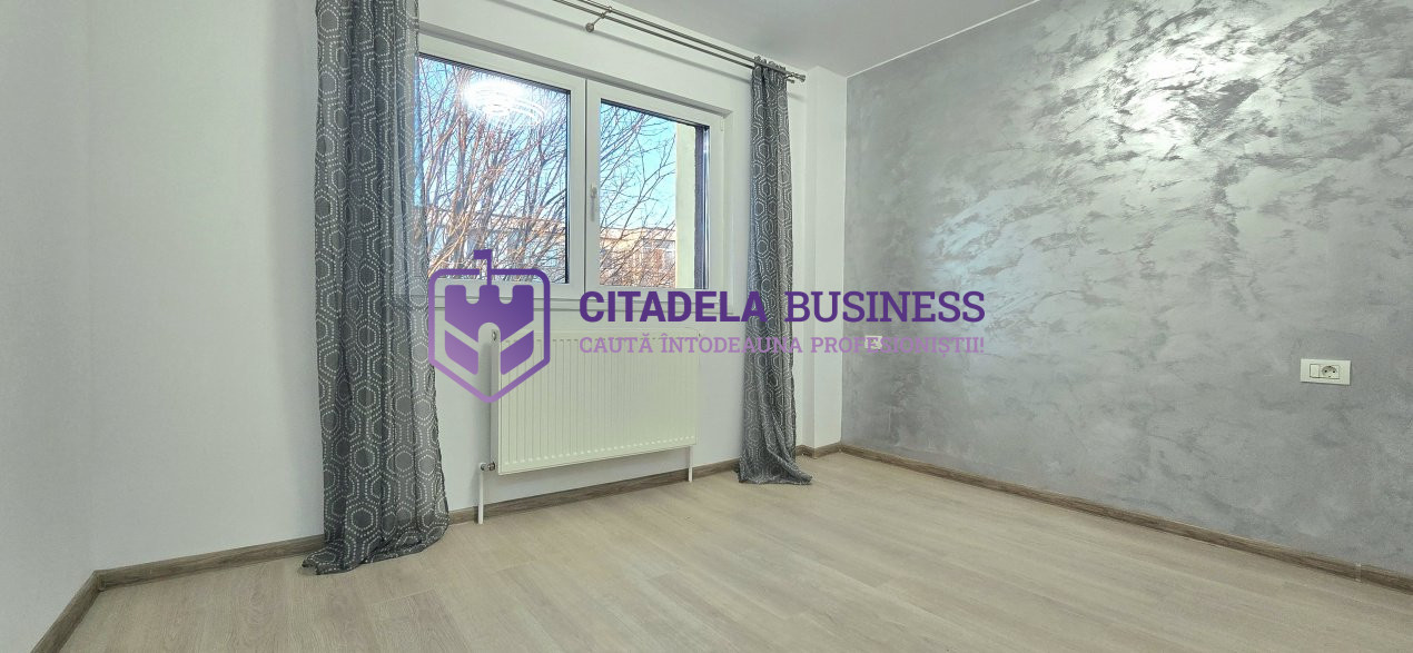 Apartament 4 camere renovat 2025 în Poarta 6 – decomandat, 2 băi, etaj 3